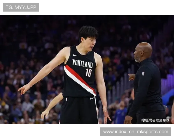 杨翰森替补爆发连续得分，开拓者逆转掘金！