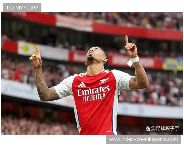 西汉姆前锋头球破门制造翻盘契机全场沸腾——在坚持与装备的支撑下重新点燃希望