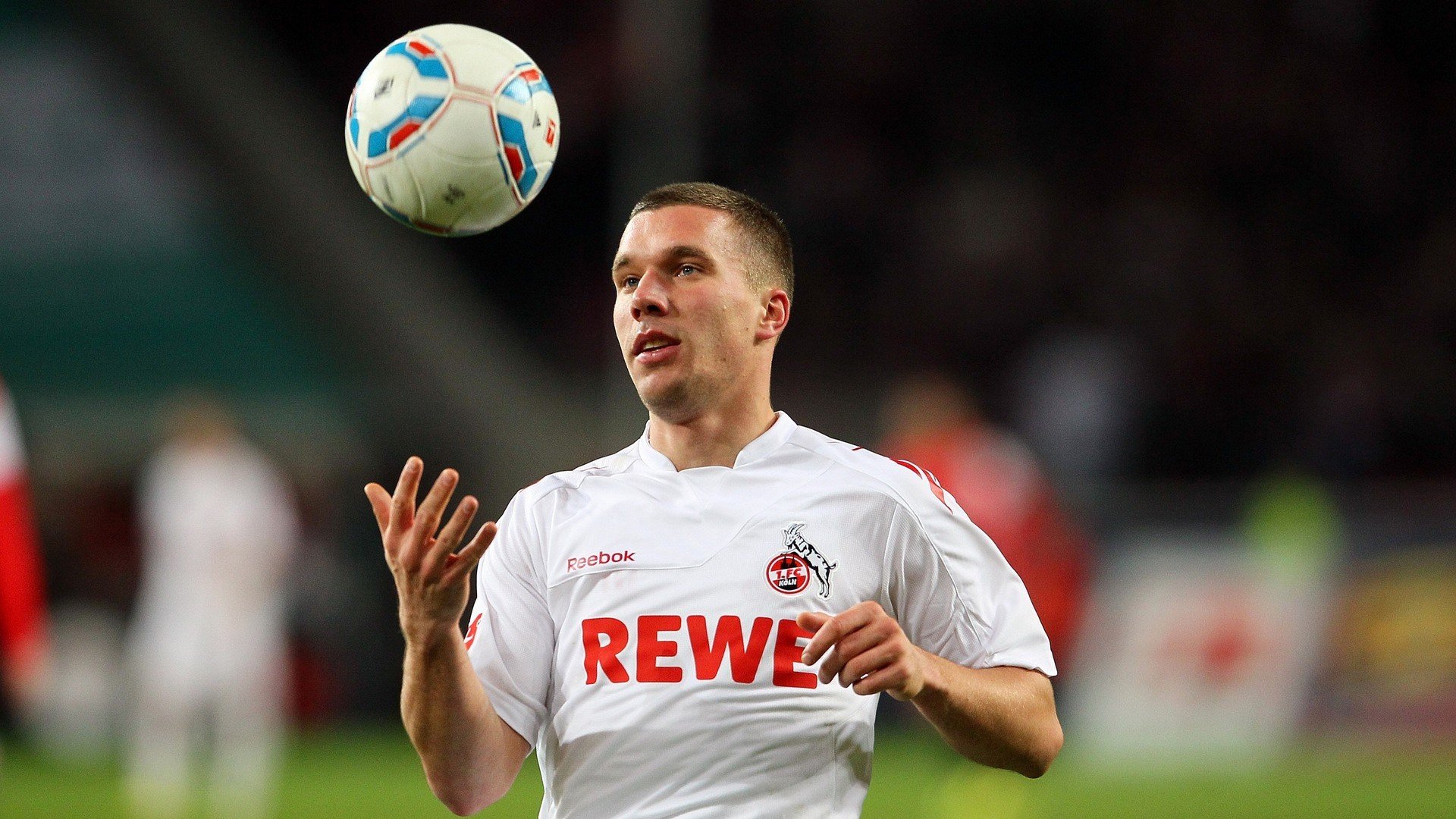 欧冠赛事进入关键淘汰阶段